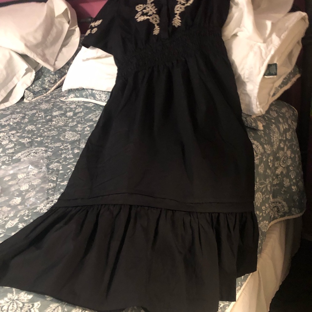 NWT French Connection Ladies Embroidered MIDI Dress - Picture 4 of 9